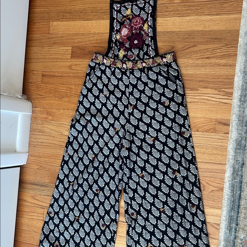Anthropologie Embroidered Wide Leg
Jumpsuit Size 6, barely worn